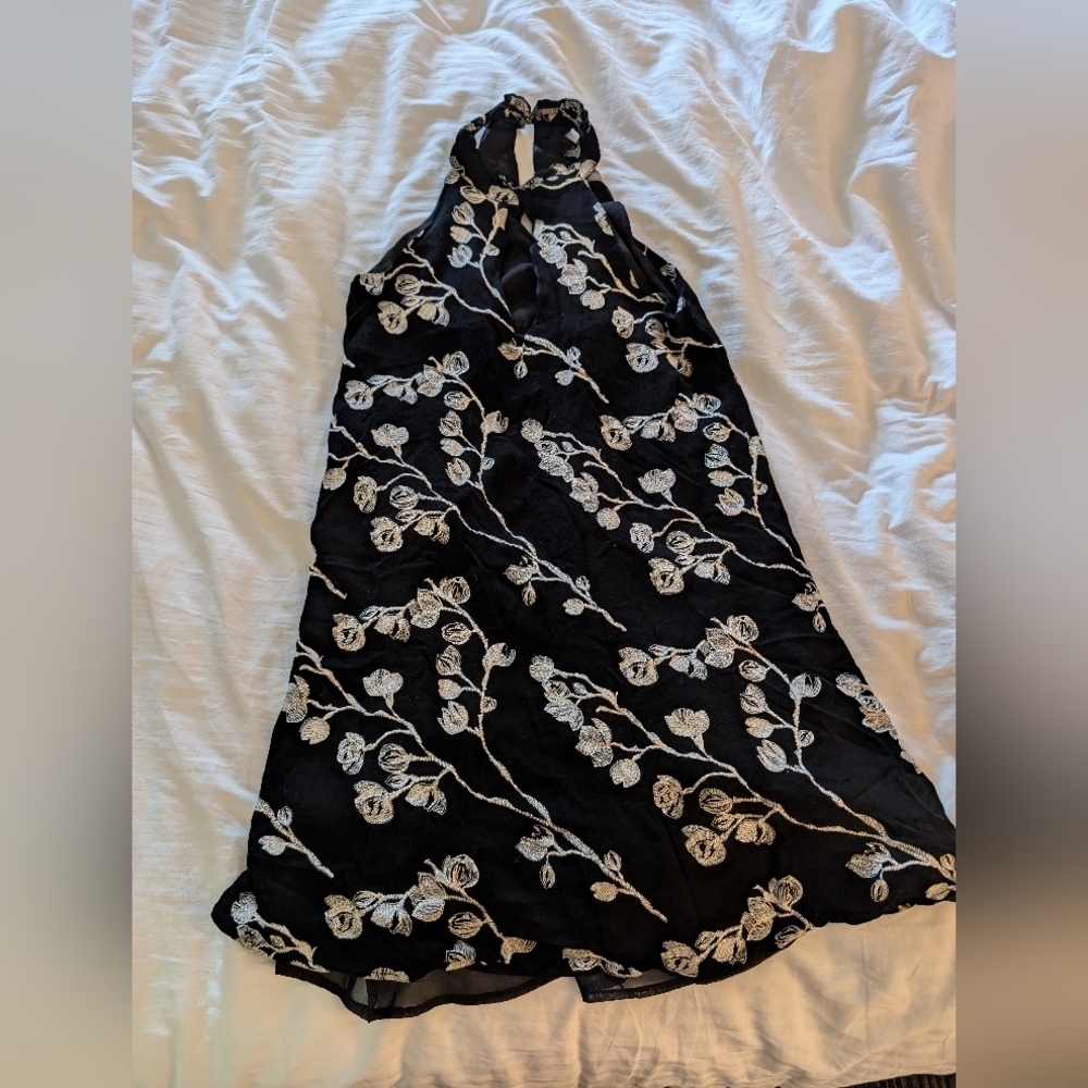 Forever 21 Halter  Floral Mini‎ Dress size Small